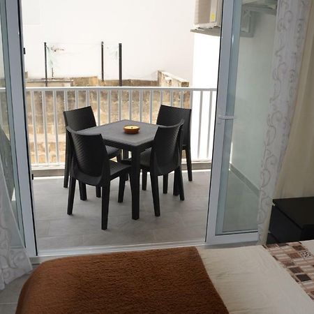 Pilgrim'S Rest Apartments Gzira Eksteriør billede
