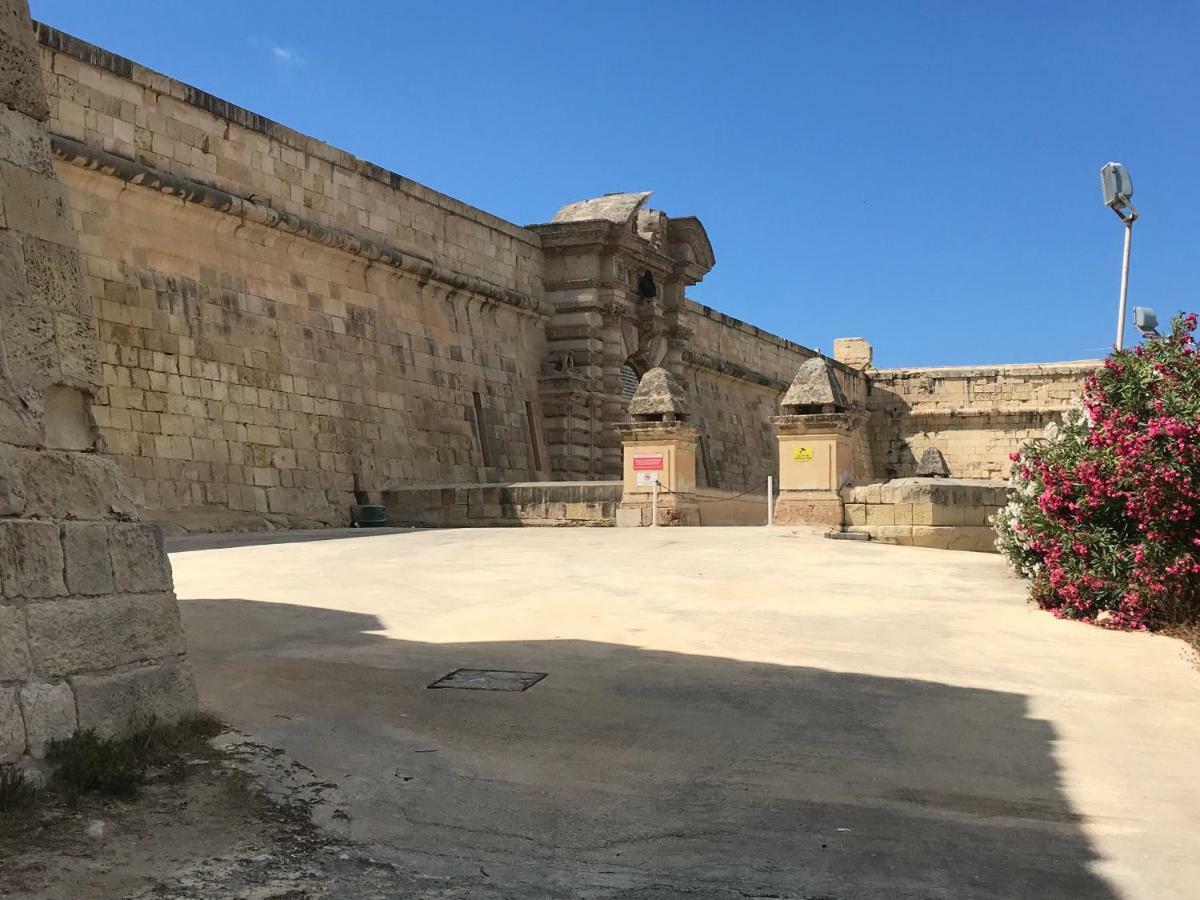 Pilgrim'S Rest Apartments Gzira Eksteriør billede